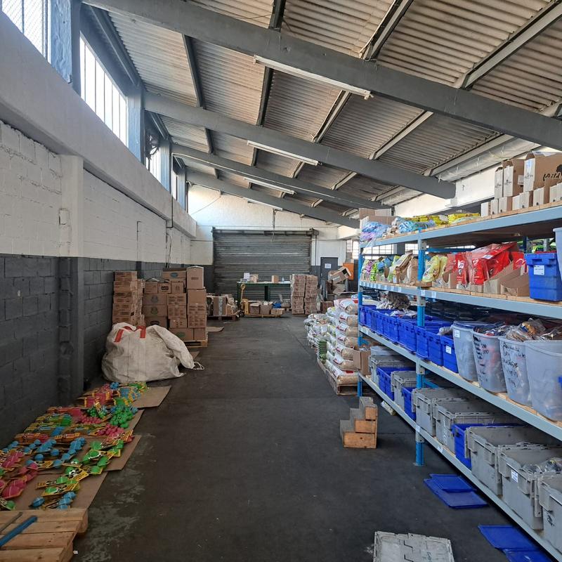 To Let commercial Property for Rent in Neave Industrial Eastern Cape